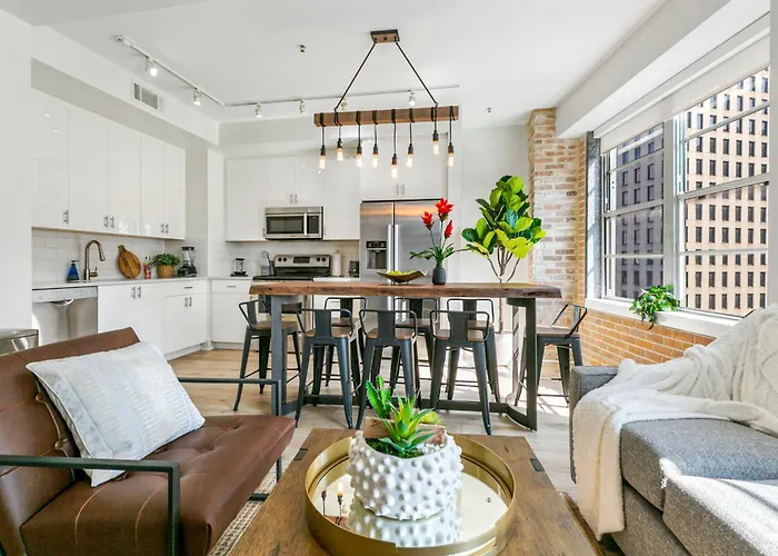 Spacious 4Br Condo In New Orleans