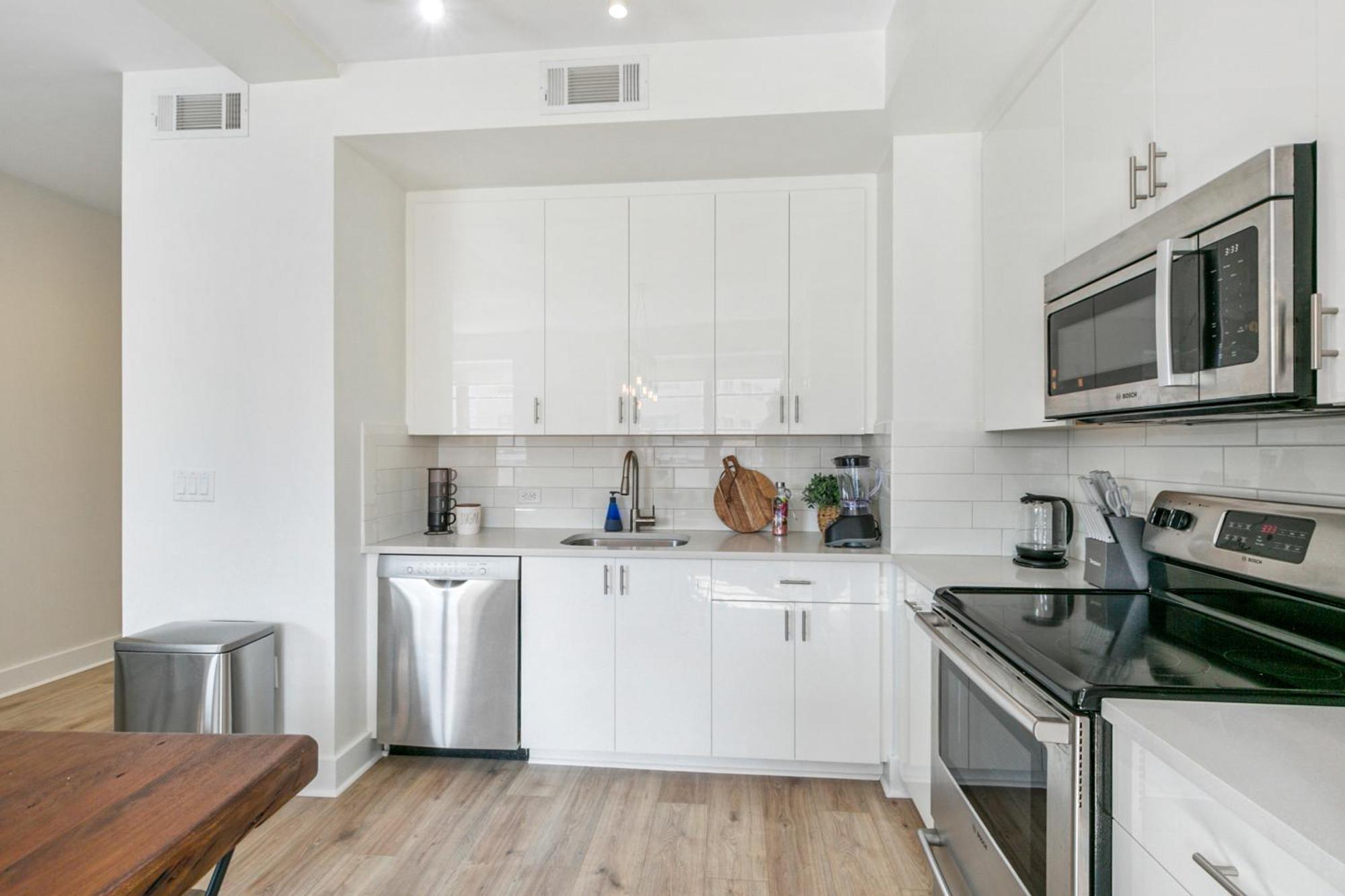 Apartment Spacious 4br In