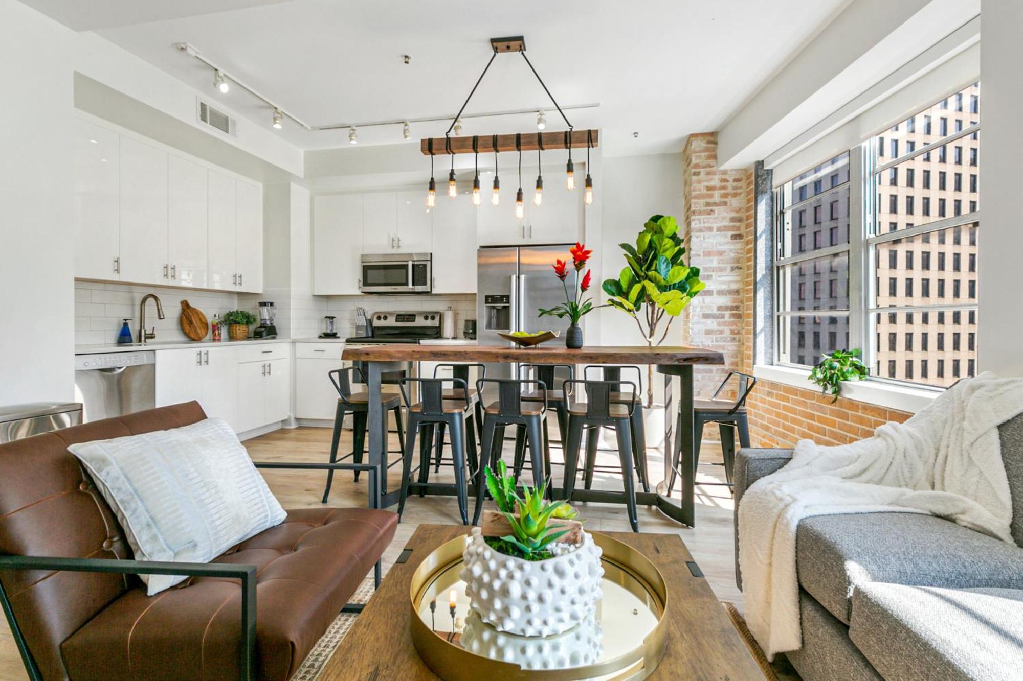 Apartment Spacious 4br In *